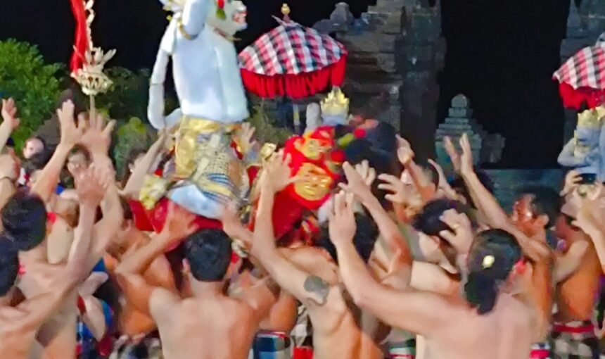 Bali kecak & fire dance